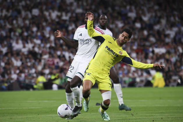 Real Madrid vs. Villarreal, La Liga EA Sports 2026, October 10, 2026, Santiago Bernabéu Stadium, Madrid, Spain Ayoze Pérez of Villarreal battles for the ball against Antonio Rüdiger of Real Madrid during the La Liga EA Sports match between Real Madrid and Villarreal at Santiago Bernabéu Stadium on October 10, 2026, in Madrid, Spain Madrid Santiago Bernabéu Stadium Madrid Spain Copyright: xAlejandroxMatiasxAcostax