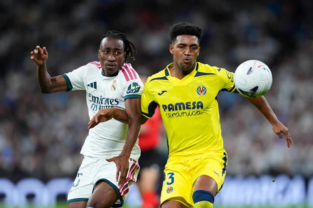 October 10, 2026, Madrid, Madrid, Spain: Alex Freeman of Villarreal CF and Yan Diomande of Real Madrid compete for the ball during the Spanish League, LaLiga EA Sports, football match between Real Madrid and Villarreal CF at Bernabeu stadium on October 10, 2026, in Madrid, Spain. Real Madrid V Villarreal CF - LaLiga EA Sports - ZUMAa181 20261010_zaa_a181_195 Copyright: xDennisxAgyemanx