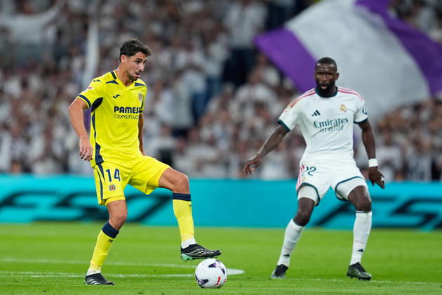 October 10, 2026, Madrid, Madrid, Spain: Santi Comesana of Villarreal CF controls the ball during the Spanish League, LaLiga EA Sports, football match between Real Madrid and Villarreal CF at Bernabeu stadium on October 10, 2026, in Madrid, Spain. Real Madrid V Villarreal CF - LaLiga EA Sports - ZUMAa181 20261010_zaa_a181_200 Copyright: xDennisxAgyemanx