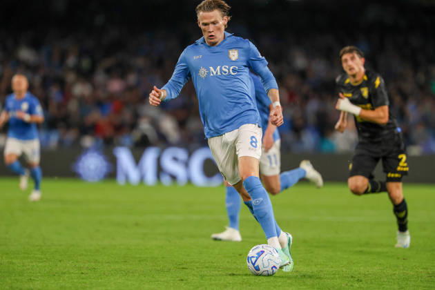 October 10, 2026, Napoli, Campania, ITALIA: Scott McTominay of SSC Napoli during the 2026 27 Serie A match between SSC Napoli and FC Frosinone, played on October 10, 2026, at the Stadio Diego Armando Maradona in Naples Serie A Football Match †2026 27 Season: Napoli Vs. Frosinone - ZUMAs236 20261010_aap_s236_084 Copyright: xFabioxSassox
