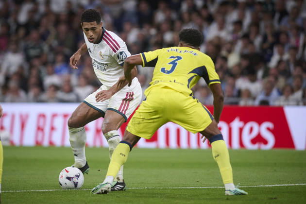 Real Madrid CF™s Jude Bellingham (l) and Villarreal CFs Alexander Freeman during La Liga match. October 10 ,2026. (20261010037)