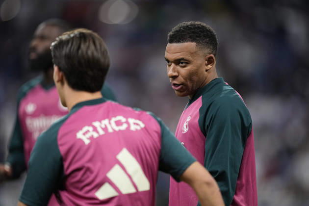 October 10, 2026, Madrid, Madrid, Spain: Kylian Mbappe of Real Madrid CF warms up during the Spanish League, LaLiga EA Sports, football match between Real Madrid and Villarreal CF at Bernabeu stadium on October 10, 2026, in Madrid, Spain. Real Madrid V Villarreal CF - LaLiga EA Sports  - ZUMAa181 20261010_zaa_a181_209 Copyright: xOscarxJ.xBarrosox