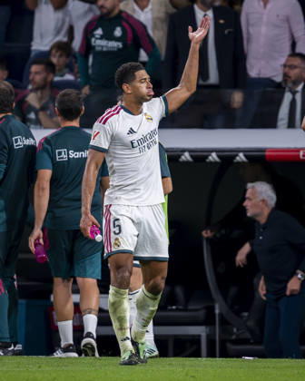 Real Madrid CF v Villarreal CF - LaLiga EA Sports 2026 27 Jude Bellingham of Real Madrid CF reacts and protests during the LaLiga EA Sports football match between Real Madrid CF and Villarreal CF at Estadio Bernabeu on October 10, 2026 in Madrid, Spain. Madrid Estadio Bernabeu Madrid Spain Copyright: xAlbertoxGardinx AGardin_20261010_Rea_Mad_Vil_0137