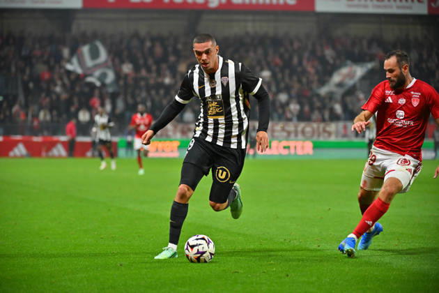 Stade Brestois 29 v Angers SCO - Ligue 1 McDonald s 2026 2027 Amine El OUAZZANI of Angers and Lucas TOUSART of Stade Brestois 29 during Ligue 1 McDonald s match between Brest and Angers at Stade Francis-Le Ble on October 10, 2026 in Brest, France. Brest France  Copyright: xIconxSportx 776573329