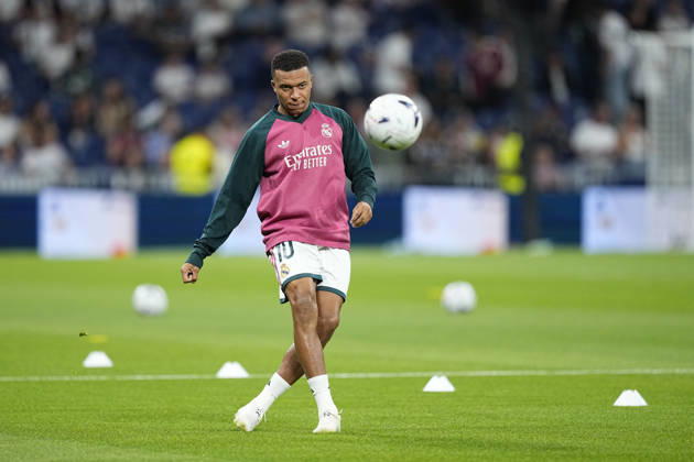 October 10, 2026, Madrid, Madrid, Spain: Kylian Mbappe of Real Madrid CF warms up during the Spanish League, LaLiga EA Sports, football match between Real Madrid and Villarreal CF at Bernabeu stadium on October 10, 2026, in Madrid, Spain. Real Madrid V Villarreal CF - LaLiga EA Sports  - ZUMAa181 20261010_zaa_a181_233 Copyright: xOscarxJ.xBarrosox