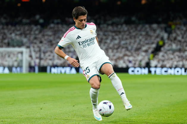 October 10, 2026, Madrid, Madrid, Spain: Arda Guler of Real Madrid CF controls the ball during the Spanish League, LaLiga EA Sports, football match between Real Madrid and Villarreal CF at Bernabeu stadium on October 10, 2026, in Madrid, Spain. Real Madrid V Villarreal CF - LaLiga EA Sports  - ZUMAa181 20261010_zaa_a181_253 Copyright: xDennisxAgyemanx
