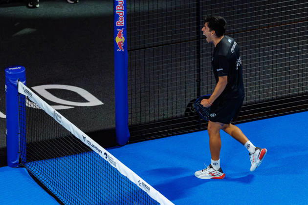 DÜSSELDORF, GERMANY - 10 OCTOBER 2026: Image shows the celebration of Federico Chingotto (ARG) during CUPRA Germany Premier Padel P2 2026 Day 7: Semifinals at CASTELLO Düsseldorf on 10 10 2026 in Düsseldorf, Germany. Germany Copyright: xFröhlichxPascalx