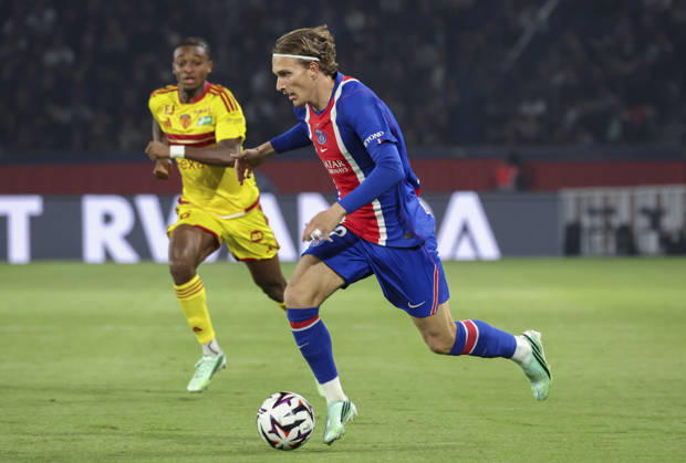FOOTBALL : Paris Saint Germain Vs Le Mans - Ligue 1 - 10 10 2026 Mika Godts (Paris Saint Germain) ParisFrance Copyright: xMichaelxBaucherx