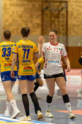 Handball I Women I 2026–2027 Season I 2nd Bundesliga I Matchday 5 I SV Todesfelde vs. HSV Solingen Gräfrath 76 I October 10, 2026 v l Mia Friedrichs 71, SV Todesfelde, Vanessa Brandt 77, HSV Solingen Gräfrath 76, Bad Schwartau, Ludwig Jahn Hall, Schleswig-Holstein, Germany Copyright: xLobeca FabianxLamprechtx