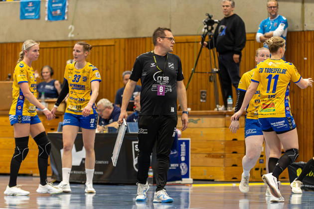 Handball I Women I 2026–2027 Season I 2nd Bundesliga I Matchday 5 I SV Todesfelde vs. HSV Solingen Gräfrath 76 I October 10, 2026 Henning Ammen, Coach, SV Todesfelde, Bad Schwartau, Ludwig Jahn Hall, Schleswig-Holstein, Germany Copyright: xLobeca FabianxLamprechtx