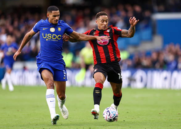 Chelsea gegen Bournemouth, 10. Oktober 2026, London, Premier League, Fußball: Chelsea gegen Bournemouth – Marcus Tavernier von Bournemouth und Maxence Lacroix von Chelsea. Foto: Jacques Feeney, Offside, London, Großbritannien Copyright: xJacquesxFeeneyx xOffsidexOffside