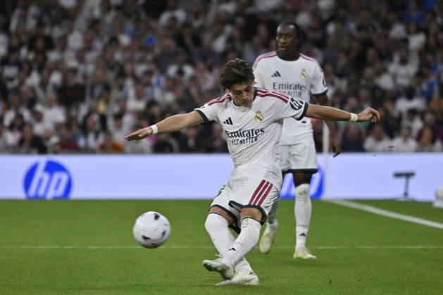 October 10, 2026, Madrid, Madrid, Spain: 15 ARDA GULER of Real Madrid CF pases the ball during the match on Matchday 8 of the 2026-27 National League First Division Championship between REAL MADRID C.F. and VILLARREAL CF, played at the Bernabeu Stadium on October 10, 2026, in Madrid, Spain. REAL MADRID C.F. Vs. VILLARREAL CF - 2026 27 National League First Division Championship 10.10.26 - ZUMAc312 20261010_zsp_c312_175 Copyright: xOscarxManuelxSanchezx