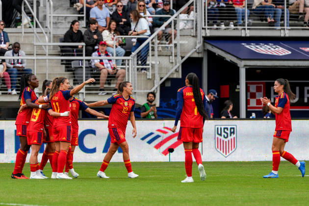 USA v Spain - Women s International Friendly, Länderspiel, Nationalmannschaft WASHINGTON D.C., UNITED STATES - OCTOBER 10: Eva Navarro of Spain celebrates with teammates after scoring a goal during Women s International Friendly football match between USA and Spain at Audi Field Stadium in Washington D.C., United States on October 10, 2026. Hasan Akbas Anadolu District of Columbia United States. Editorial use only. Please get in touch for any other usage. Copyright: x2026xAnadoluxHasanxAkbasx