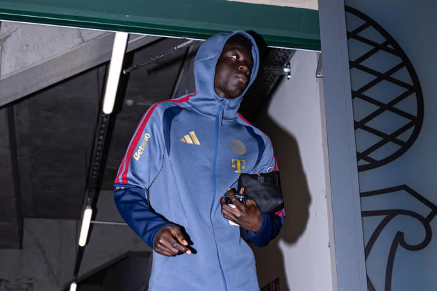 Germany: FC Augsburg vs. FC Bayern Munich, Bundesliga 1, Matchday 5, 2026–27 Season, WWK Arena Augsburg; Bara Sapoko Ndiaye, FC Bayern Munich, 39, upon arrival at the WWK Arena Augsburg; Augsburg; WWK Arena; Bayern; Germany Copyright: xBenedictxChristx