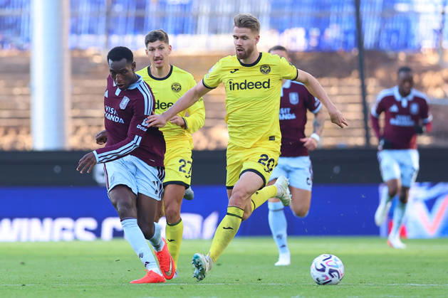 Aston Villa v Brentford, Premier League Nicolas Jackson of Aston Villa plays the ball away from Kristoffer Ajer of Brentford FC during the Aston Villa v Brentford Premier League match at Villa Park, Birmingham, England on 10 October 2026 Credit: Ryan Crockett Every Second Media Editorial use only. All images are copyright Every Second Media Limited. No images may be reproduced without prior permission. All rights reserved. Premier League and Football League images are subject to licensing agreements with Football DataCo Limited. see https: www.football-dataco.com Copyright: xIMAGO EveryxSecondxMediax ESM-2212-0271 RyanxCrockettx xEveryxSecondxMediax