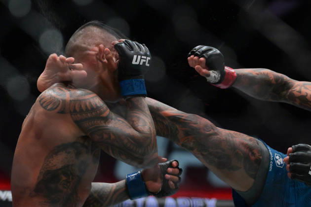 October 10, 2026, Las Vegas, Nevada, USA: ANDRE FILI defeats KAI KAMAKA III by KO, Round 2, :22 during UFC Fight Night night the Meta APEX in Las Vegas. Las Vegas USA - ZUMAo117 20261010_zsp_o117_007 Copyright: xMikaelxOnax