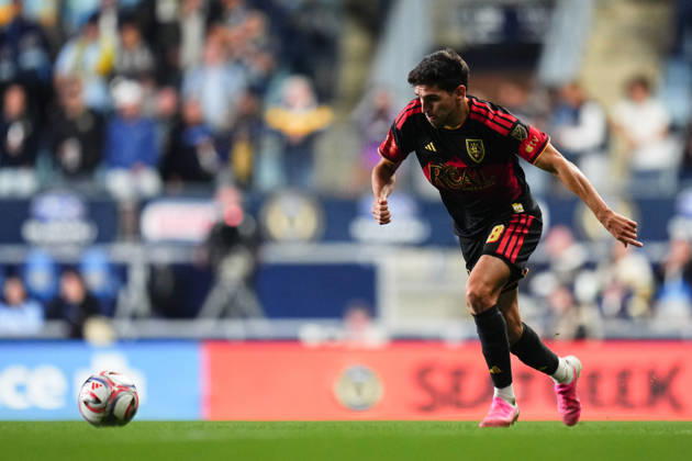 October 10, 2026: Real Salt Lake Midfielder Juan Manuel Sanabria (8) controls the ball during the second half of an MLS, Fussball Herren, USA match against the Philadelphia Union at Subaru Park in Chester, Pennsylvania. CSM MLS 2026: Union Vs Salt Lake OCT 10 - ZUMAc04_ 20261010_zma_c04_296 Copyright: xKylexRoddenx