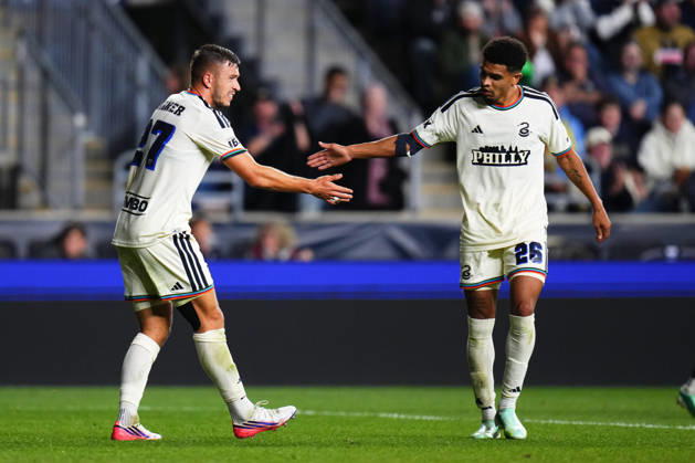 October 10, 2026: Philadelphia Union Defender Kai Wagner (27) and Philadelphia Union Defender Nathan Harriel (26) high five during the second half of an MLS, Fussball Herren, USA match at Subaru Park in Chester, Pennsylvania. CSM MLS 2026: Union Vs Salt Lake OCT 10 - ZUMAc04_ 20261010_zma_c04_311 Copyright: xKylexRoddenx
