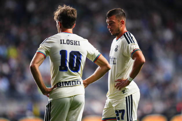 October 10, 2026: Philadelphia Union Defender Kai Wagner (27) and Philadelphia Union Forward Milan Iloski (10) prepare for a free kick during the first half of an MLS, Fussball Herren, USA match against Real Salt Lake at Subaru Park in Chester, Pennsylvania. CSM Chester United States of America - ZUMAc04_ 20261010_zma_c04_341 Copyright: xKylexRoddenx