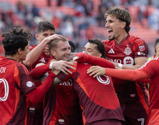 (261011) -- TORONTO, Oct. 11, 2026 -- Players of Toronto FC celebrate victory after the 2026 Major League Soccer MLS, Fussball Herren, USA regular season match between Toronto FC and CF Montreal at BMO Field in Toronto, Canada, on Oct. 10, 2026. (Photo by Xinhua) (SP)CANADA-TORONTO-SOCCER-MLS-TORONTO FC VS CF MONTREAL ZouxZheng