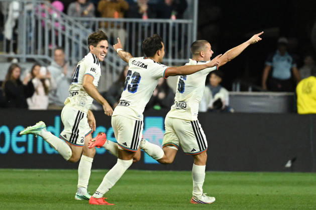 Philadelphia Union Vs Real Salt Lake - October 10, 2026 Milan Iloski 10 of the Philadelphia Union celebrates with teammates after his disallowed goal is overturned during the Major League Soccer 2026 match between Philadelphia Union and Real Salt Lake at Subaru Park in Chester, Pennsylvania, on October 10, 2026. Philadelphia United States Copyright: xJackxMegawx originalFilename:megaw-philadel261010_npDKe