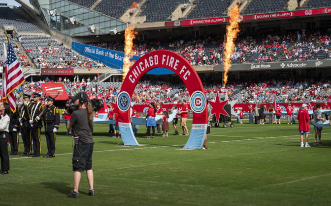 Chicago Fire FC V New York City FC - MLS, Fussball Herren, USA - October 10, 2026 The teams walk into the stadium before the match between Chicago Fire FC and New York City FC at Soldier Field Stadium in Chicago, United States, on October 10, 2026. Chicago IL United States  Copyright: xRichardxNicholsx originalFilename:nichols-chicagof261010_npCX8