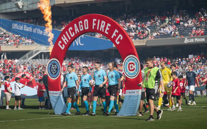 Chicago Fire FC V New York City FC - MLS, Fussball Herren, USA - October 10, 2026 The teams enter before the match between Chicago Fire FC and New York City FC at Soldier Field Stadium in Chicago, United States, on October 10, 2026. Chicago IL United States  Copyright: xRichardxNicholsx originalFilename:nichols-chicagof261010_npz5U