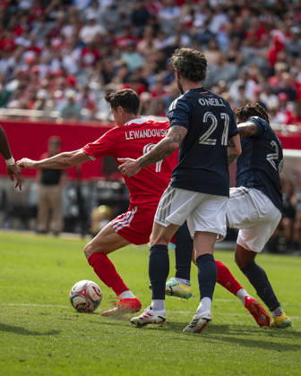 Chicago Fire FC V New York City FC - MLS, Fussball Herren, USA - October 10, 2026 Robert Lewandowski ( 9) of Chicago Fire FC is in action during the match between Chicago Fire FC and New York City FC at Soldier Field Stadium in Chicago, United States, on October 10, 2026. Chicago IL United States  Copyright: xRichardxNicholsx originalFilename:nichols-chicagof261010_npyIY