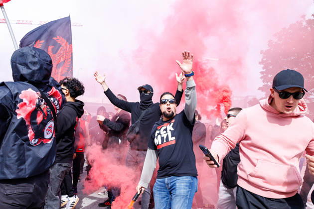 Toronto FC v CF Montreal Toronto FC fans march toward BMO Field while burning a flare before the start of a Major League Soccer game between Toronto FC and CF Montreal in Toronto, Ontario, Canada, on October 10, 2026. Toronto Ontario Canada Copyright: xIndrawanxKumalax originalFilename:kumala-majorlea261010_npgiD
