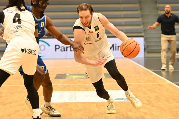 Craig Moller, Matchday 4, BARMER 2 Basketball Bundesliga Pro A: ETB Miners vs. PS Karlsruhe LIONS, October 10, 2026; Craig Moller, ETB Miners, Matchday 4 of the BARMER 2 Basketball Bundesliga Pro A, ETB Miners vs. PS Karlsruhe LIONS, final score 95–86 after overtime at the Sporthalle am Hallo on October 10, 2026, in front of 768 spectators