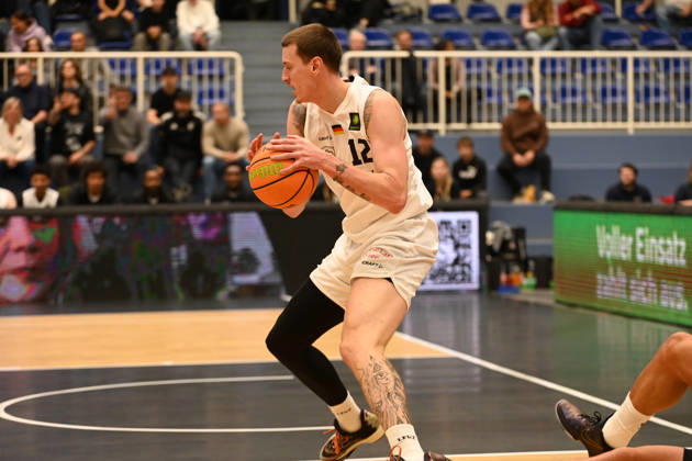 Nicolas Jonathan Sperber, Matchday 4, BARMER 2 Basketball Bundesliga Pro A, ETB Miners vs. PS Karlsruhe LIONS, October 10, 2026. Nicolas Jonathan Sperber, ETB Miners, Matchday 4 of the BARMER 2 Basketball Bundesliga Pro A, ETB Miners vs. PS Karlsruhe LIONS, final score 95–86 after overtime at the Sporthalle am Hallo on October 10, 2026, in front of 768 spectators