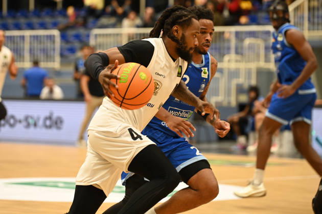 Quashawn Tyrese Lane, Matchday 4, BARMER 2 Basketball Bundesliga Pro A, ETB Miners vs. PS Karlsruhe LIONS, October 10, 2026, Quashawn Tyrese Lane, ETB Miners, Matchday 4 of the BARMER 2 Basketball Bundesliga Pro A, ETB Miners vs. PS Karlsruhe LIONS, final score 95–86 after overtime at the Sporthalle am Hallo on October 10, 2026, in front of 768 spectators