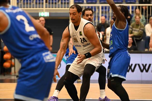 Jackson Price Townsend, Matchday 4, BARMER 2 Basketball Bundesliga Pro A: ETB Miners vs. PS Karlsruhe LIONS, October 10, 2026. Jackson Price Townsend, ETB Miners, Matchday 4 of the BARMER 2 Basketball Bundesliga Pro A, ETB Miners vs. PS Karlsruhe LIONS, final score 95–86 after overtime at the Sporthalle am Hallo on October 10, 2026, in front of 768 spectators