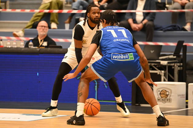 Quashawn Tyrese Lane, Matchday 4, BARMER 2 Basketball Bundesliga Pro A, ETB Miners vs. PS Karlsruhe LIONS, October 10, 2026, Quashawn Tyrese Lane, ETB Miners, Matchday 4 in the BARMER 2 Basketball Bundesliga Pro A, ETB Miners vs. PS Karlsruhe LIONS, final score 95–86 after overtime at the Sporthalle am Hallo on October 10, 2026, in front of 768 spectators