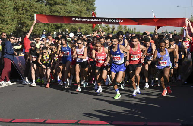 Presidential Run in Ankara ANKARA, TURKIYE - OCTOBER 11: Athletes compete during the Presidential Run, organized by the Turkish Athletics Federation in Ankara, Turkiye, on October 11, 2026. Utku Ucrak Anadolu Ankara Turkey. Editorial use only. Please get in touch for any other usage.  Copyright: x2026xAnadoluxUtkuxUcrakx