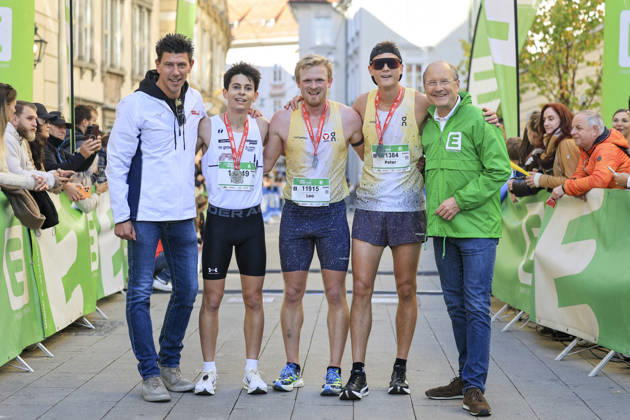 RUNNING - Graz Marathon 2026 GRAZ,AUSTRIA,11.OCT.26 - RUNNING - Graz Marathon. Image shows Andreas Prueckler (Kleine Zeitung), Hugo Habas, Leo Holper, Peter Laszlo and Urs Harnik-Lauris (Energie Steiermark). Keywords: medal.  GEPAxpictures xWolfgangxGrebien
