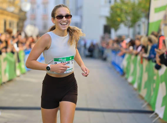 RUNNING - Graz Marathon 2026 GRAZ,AUSTRIA,11.OCT.26 - RUNNING - Graz Marathon. Image shows Lisa Kumpitsch. Keywords: medal..  GEPAxpictures xWolfgangxGrebien