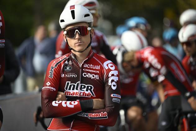 Paris Tours 2026 Cycling Race TOURS, FRANCE - OCTOBER 11 : Berckmoes Jenno (BEL) of Lotto - Intermarche during the 120th edition of Paris Tours an UCI ProSeries 1.Pro one day cycling road race for Men Elite of 216.2 km with start in Chartres and finish in Tours on October 11, 2026 in Tours, France, 11 10 2026 ( Motordriver Guy De Vuyst - Tours France  Copyright: xNicoxVereeckenx