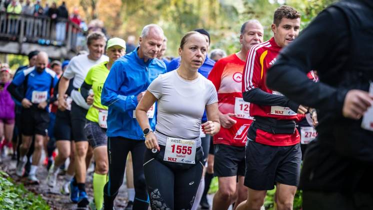 Marathon at Lake Baldeney in Essen ** FOR EDITORIAL USE ONLY ** EDITORIAL USE ONLY ** p On Sunday morning, October 11, 2026, approximately 1,800 runners will set out on a course of just over 18 kilometers around the lake as part of the supporting program for the Baldeneysee Marathon. Germany NRW Essen Copyright MartinxMöller Copyright: MartinxMöller doc87zd4tbzsxs1br0x4vcm ,EDITORIAL USE ONLY Copyright: MartinxMöller
