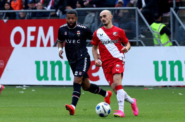 UTRECHT FC Utrecht forward Marius Broholm with Willem II midfielder Tonny Vilhena during the Vriendenloterij Eredivisie match between FC Utrecht and Willem II at Stadion Galgenwaard on October 11, 2026, in Utrecht, the Netherlands PETER LOUS EYE4IMAGES DeFodi Images