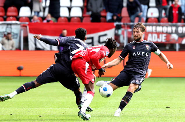 UTRECHT: Willem II defender Hidde Ter Avest during the Vriendenloterij Eredivisie match between FC Utrecht and Willem II at Stadion Galgenwaard on October 11, 2026, in Utrecht, the Netherlands. PETER LOUS EYE4IMAGES DeFodi Images
