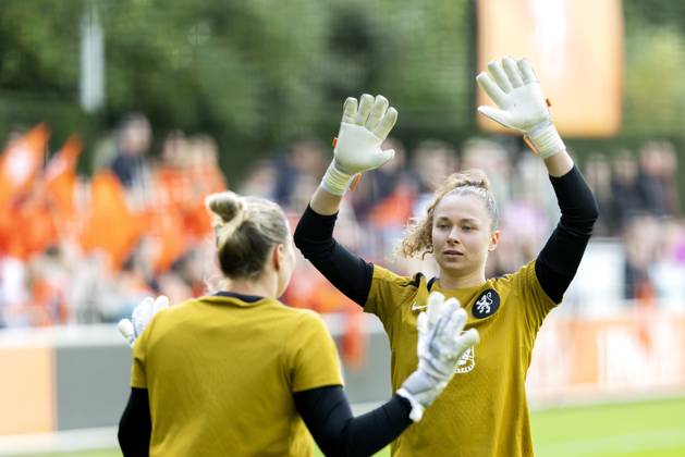 ZEIST - Daniëlle de Jong during a training session of the Dutch women s football team in preparation for the World Cup qualifying match against Hungary. SANDER KONING ANP xVIxANPxSportx xxANPxIVx 572121786 originalFilename: 572121786