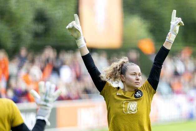 ZEIST - Daniëlle de Jong during a training session of the Dutch women s football team in preparation for the World Cup qualifying match against Hungary. SANDER KONING ANP xVIxANPxSportx xxANPxIVx 572121783 originalFilename: 572121783