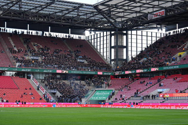 October 11, 2026, xydrx, Men s, Soccer, Bundesliga 1, 1. FC Köln vs. Borussia Mönchengladbach, 2026–2027 season, RheinEnergieSTADION: Gladbach fans storm the away section and set off firecrackers. DFB regulations prohibit any use of photographs as image sequences and or quasi-video. Copyright: HMBxMedia YannisxDreimann