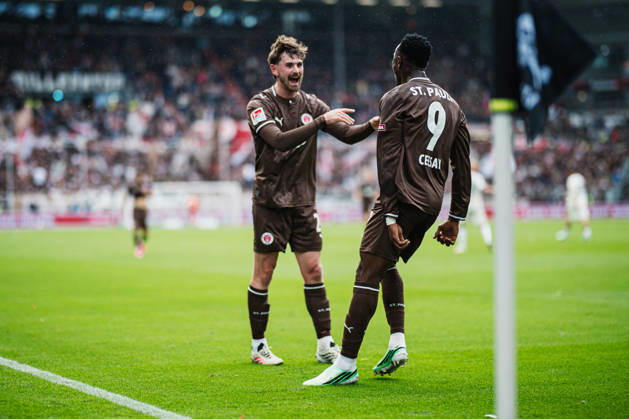 2. Bundesliga: FC St. Pauli vs. Karlsruher SC, October 11, 2026 – GOAL, CELEBRATION by Abdoulie Ceesay (FC St. Pauli), 9–1, here: Connor Metcalfe (FC St. Pauli), 24 – Soccer, 2. Bundesliga, Matchday 7: FC St. Pauli vs. Karlsruher SC on October 11, 2026, at Millerntor Stadium, Hamburg. DFL regulations prohibit any use of photographs as image sequences and or quasi-video. Copyright: xBEAUTIFULxSPORTS Tonhäuserx