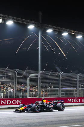 F1 - SINGAPORE GRAND PRIX 2026 03 VERSTAPPEN Max (nld), Red Bull Racing Ford RB22, action during the 2026 Formula 1 Singapore Grand Prix, 17th round of the 2026 Formula One World Championship, WM, Weltmeisterschaft from October 9 to 11, 2026 on the Marina Bay Street Circuit, in Singapore, Singapore - SingaporeSingapore  Copyright: xDPPIx