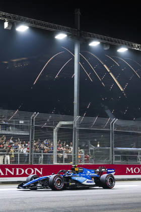F1 - SINGAPORE GRAND PRIX 2026 55 SAINZ Carlos (spa), Williams Racing FW48, action during the 2026 Formula 1 Singapore Grand Prix, 17th round of the 2026 Formula One World Championship, WM, Weltmeisterschaft from October 9 to 11, 2026 on the Marina Bay Street Circuit, in Singapore, Singapore - SingaporeSingapore  Copyright: xDPPIx