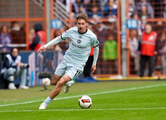 Joel Grodowski, DSC Arminia Bielefeld, 11 with the ball, GER, VfL Bochum 1848 vs. DSC Arminia Bielefeld, 2. Bundesliga, Matchday 7, 2026–27 season, Vonovia Ruhrstadion, Bochum, October 11, 2026 DFL REGULATIONS PROHIBIT ANY USE OF PHOTOGRAPHS AS IMAGE SEQUENCES AND OR QUASI-VIDEO VfL Bochum 1848 vs. DSC Arminia Bielefeld, 2. Bundesliga, Matchday 7, 2026–27 Season, October 11, 2026, Bochum Copyright: xEibner-Pressefoto ScottxColemanx EP_SCN