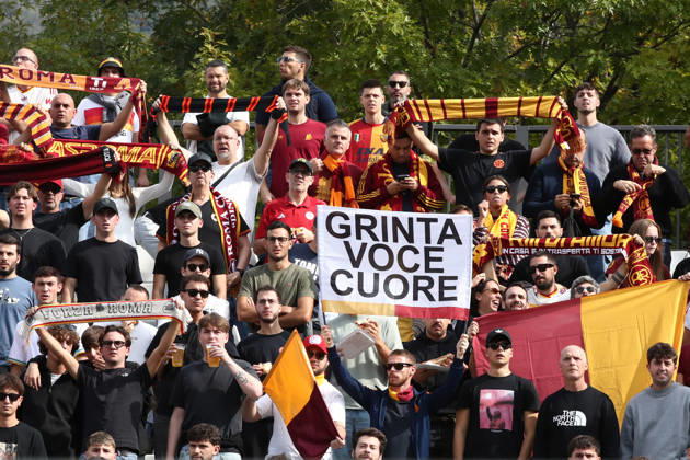 IPA89547605 - October 11, 2026 Como vs. AS Roma (Serie A) Sports; Soccer; Matchday 6& xD;In the photo: Fans& xD;(Photo by Gino Mancini) Copyright: xGinoxMancini IPAxSportx xx IPA89547605