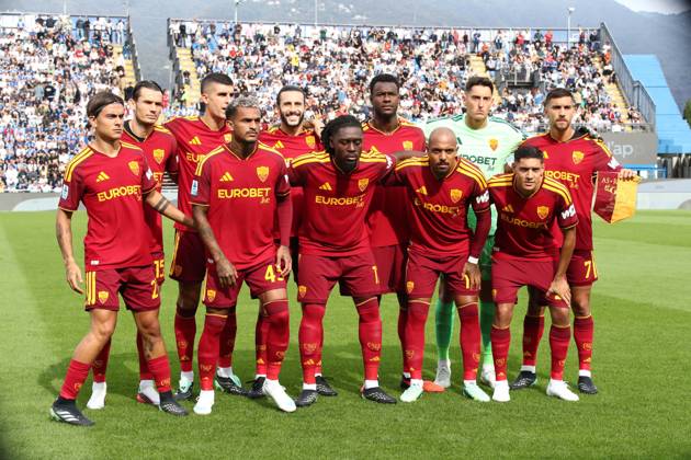 IPA89547611 - October 11, 2026 Como vs. AS Roma (Serie A) Sports; Soccer; Matchday 6& xD;In the photo: Lineup& xD;(Photo by Gino Mancini) Copyright: xGinoxMancini IPAxSportx xx IPA89547611
